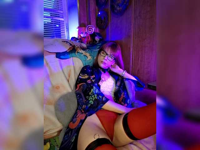 Vikeyna's BongaCams show and profile