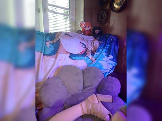 Vikeyna's BongaCams show and profile