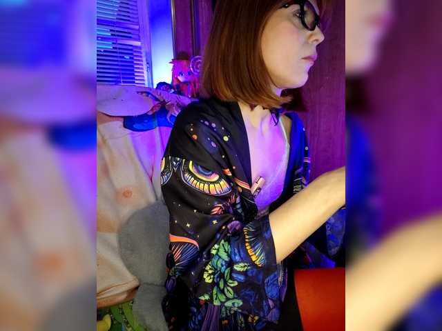 Vikeyna's BongaCams show and profile