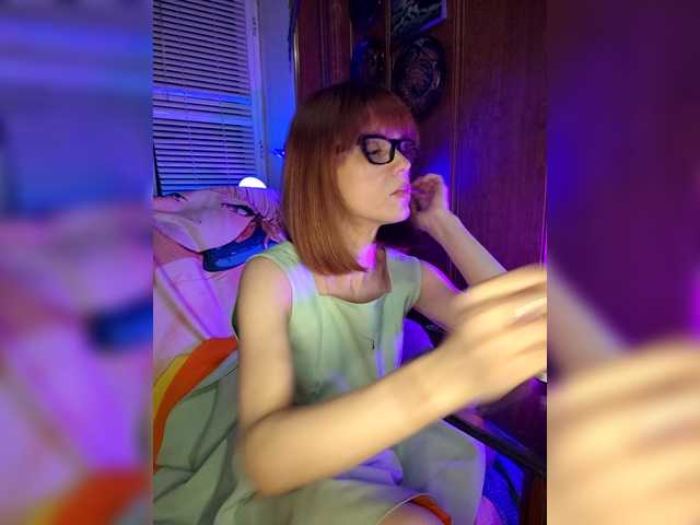 Vikeyna's BongaCams show and profile