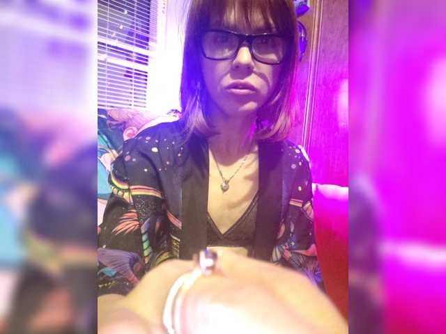 Vikeyna's BongaCams show and profile