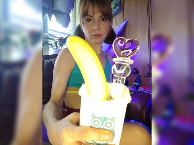 Vikeyna's BongaCams show and profile