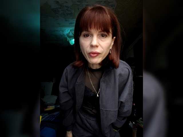 Vikeyna's BongaCams show and profile