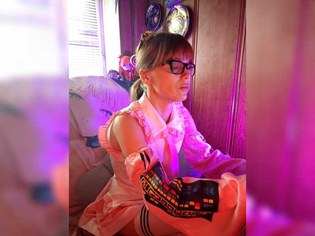 Vikeyna's BongaCams show and profile