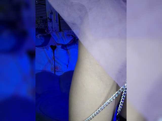 Vikeyna's BongaCams show and profile