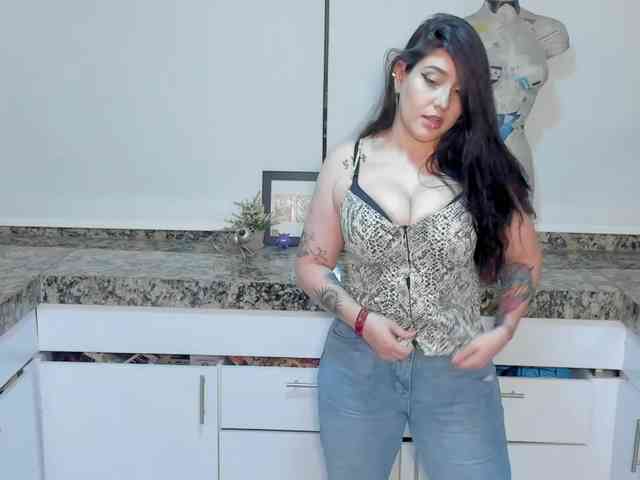 AriRhoades AriRhoades