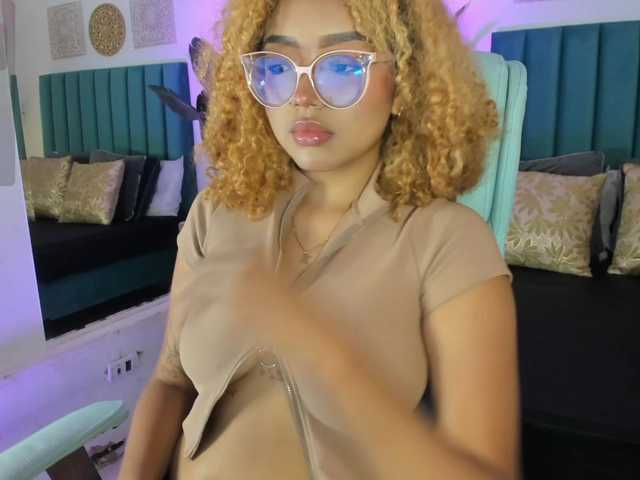 VioletVergara's BongaCams show and profile