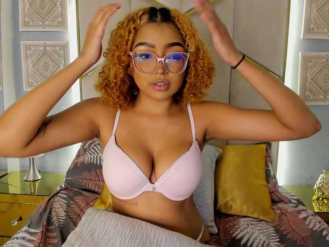 VioletVergara's BongaCams show and profile