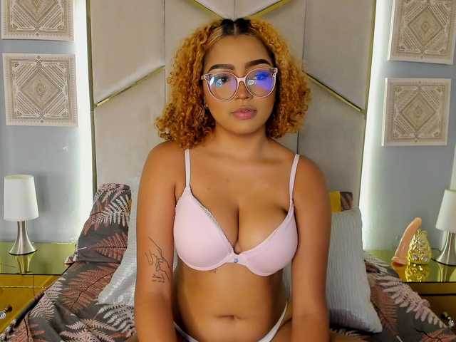  VioletVergara chat room