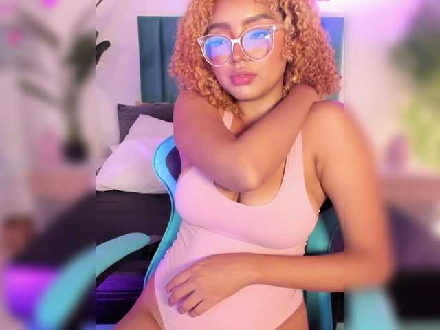 VioletVergara's BongaCams show and profile