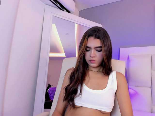 SaraNixxon's BongaCams show and profile