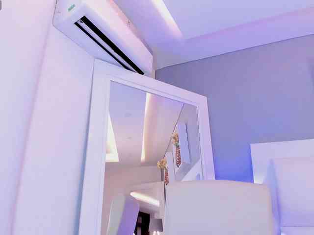 SaraNixxon Live Webcam on BongaCams