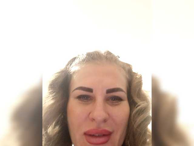 Elena90's BongaCams show and profile