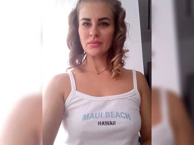 Elena90's BongaCams show and profile