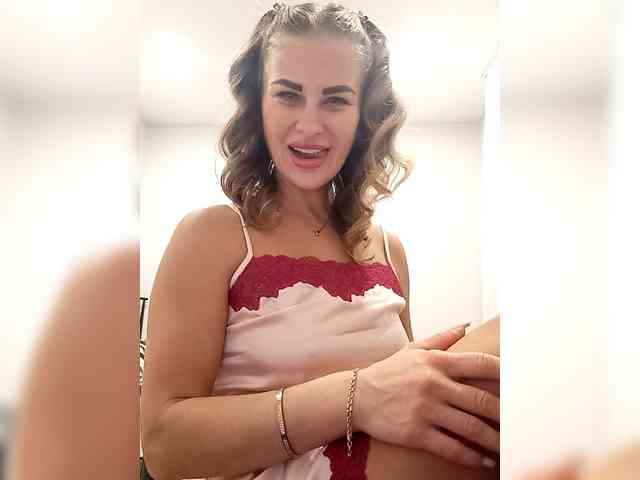 Elena90 Live Webcam on BongaCams