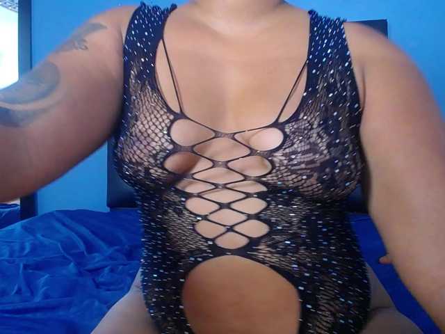 naughty-big-ass18's BongaCams show and profile