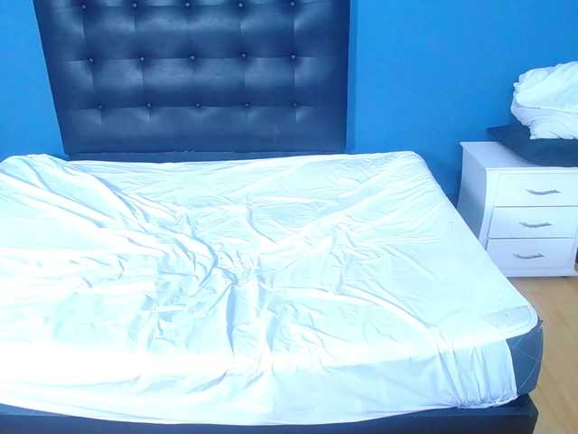 naughty-big-ass18's BongaCams show and profile