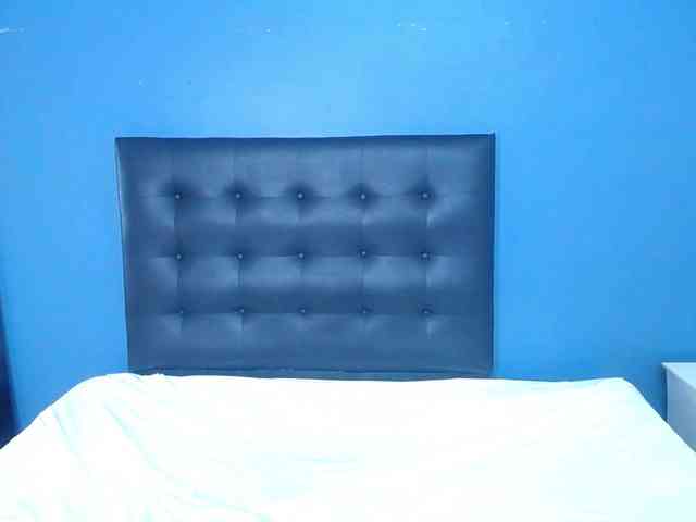 naughty-big-ass18 webcam