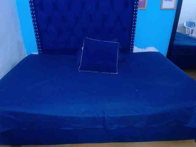 naughty-big-ass18 webcam