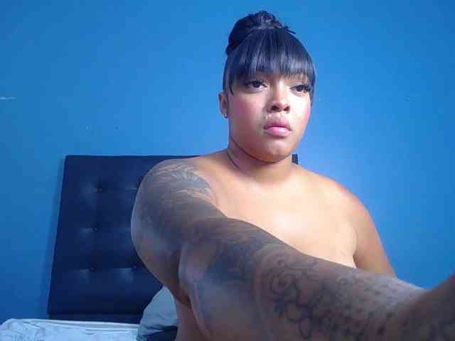 naughty-big-ass18 webcam