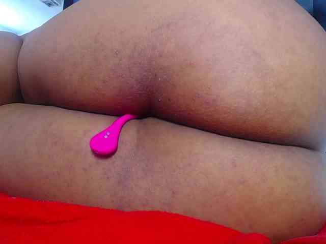 naughty-big-ass18 webcam