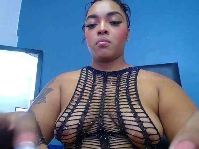 naughty-big-ass18 webcam