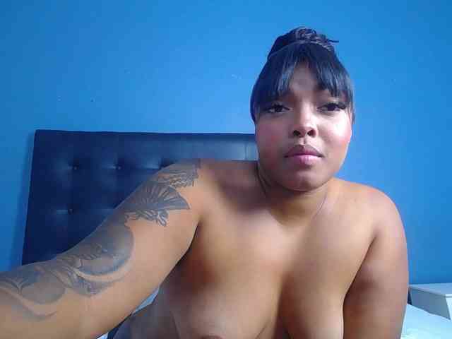 naughty-big-ass18 webcam