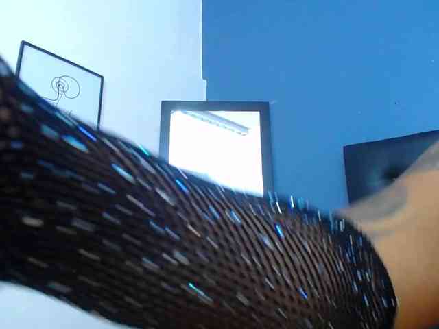 naughty-big-ass18 webcam