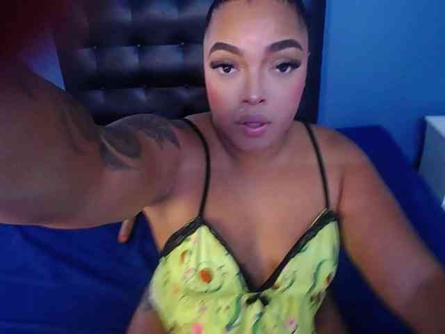 naughty-big-ass18 webcam