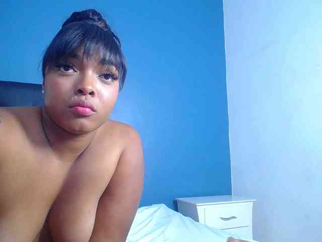 naughty-big-ass18 webcam