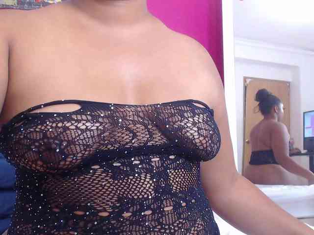 naughty-big-ass18 webcam