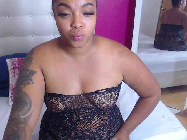 naughty-big-ass18 webcam