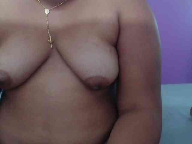 naughty-big-ass18 webcam