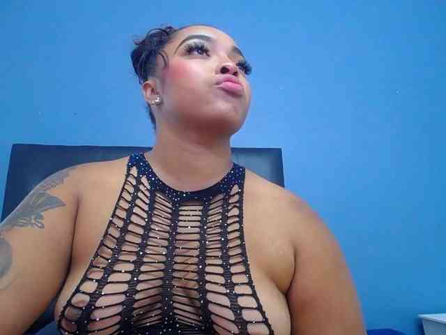 naughty-big-ass18 webcam