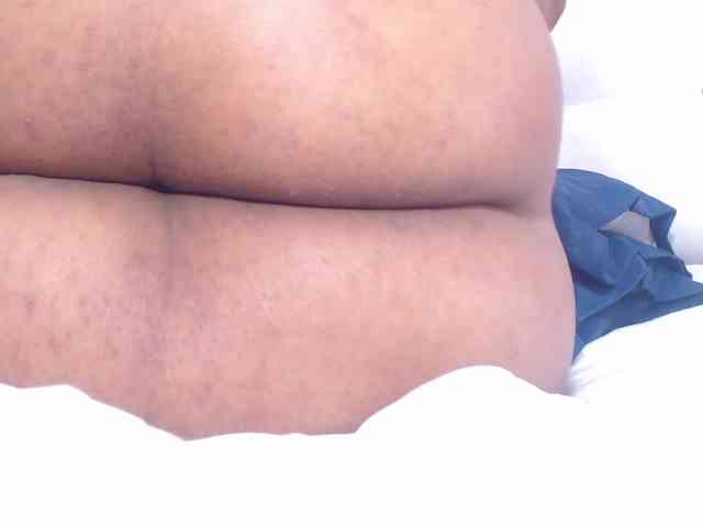 naughty-big-ass18 webcam