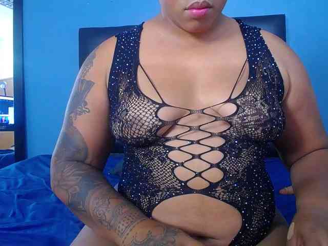 naughty-big-ass18 webcam