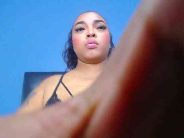 naughty-big-ass18 webcam