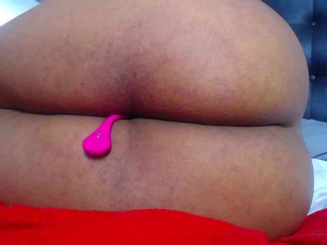 naughty-big-ass18 webcam