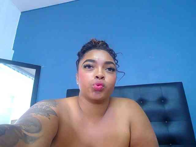 naughty-big-ass18 webcam