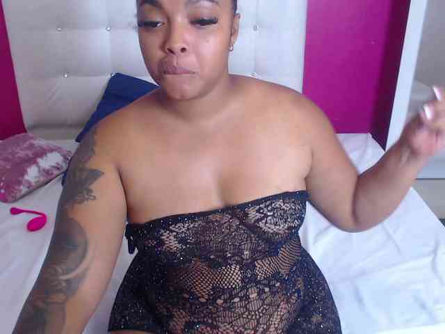 naughty-big-ass18 webcam