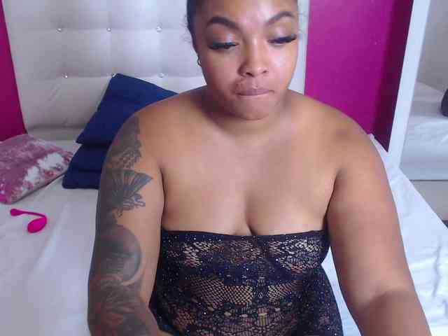 naughty-big-ass18 webcam