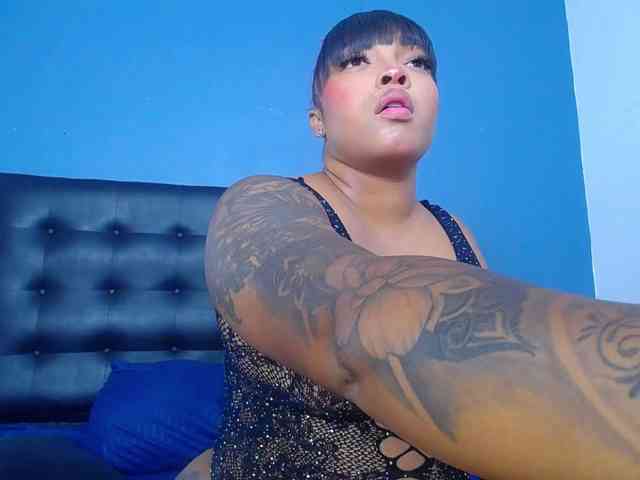 naughty-big-ass18 webcam