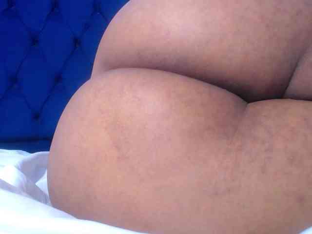 naughty-big-ass18 webcam