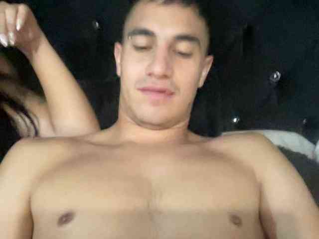 QUEENANDJOKER webcam