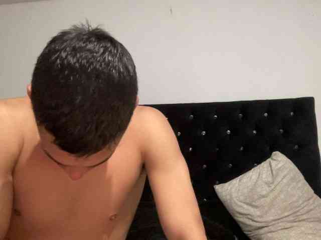 QUEENANDJOKER webcam