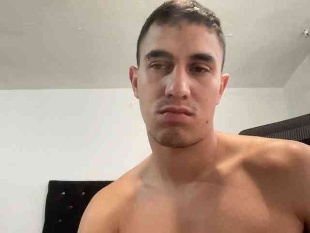 QUEENANDJOKER webcam