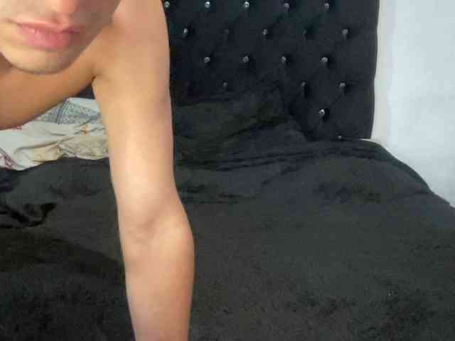 QUEENANDJOKER webcam