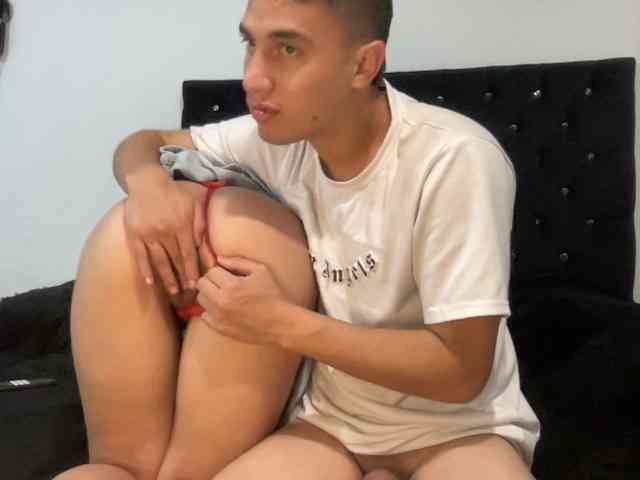 QUEENANDJOKER webcam