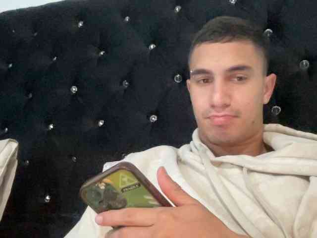 QUEENANDJOKER webcam