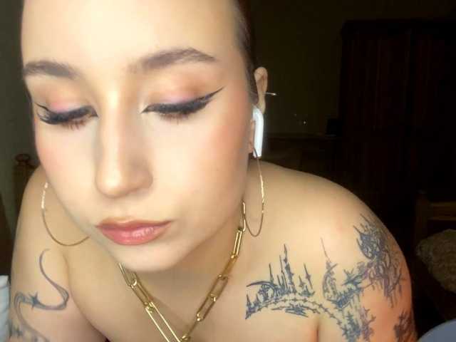  LakishaOtukolo chat room